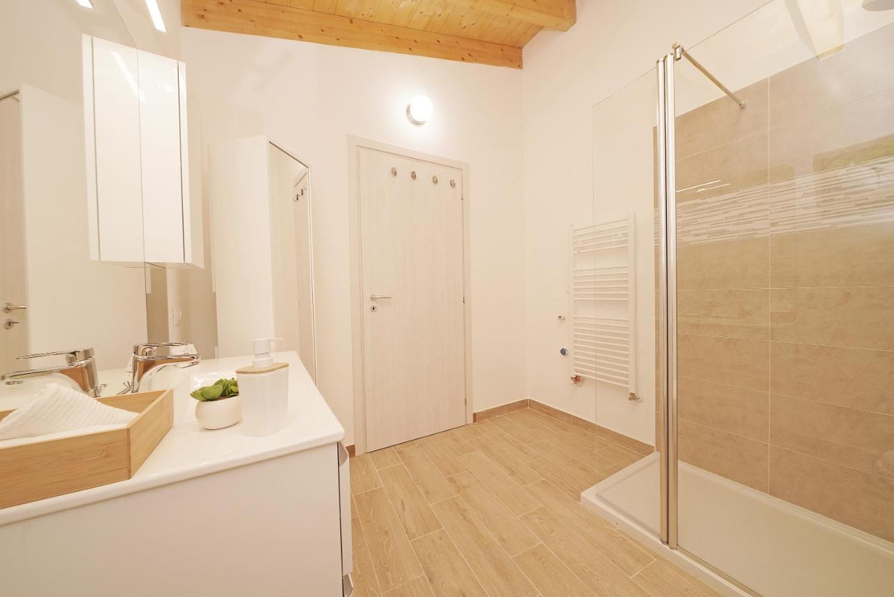 Apartments Villa Bougainville San Felice del Benaco Dış mekan fotoğraf