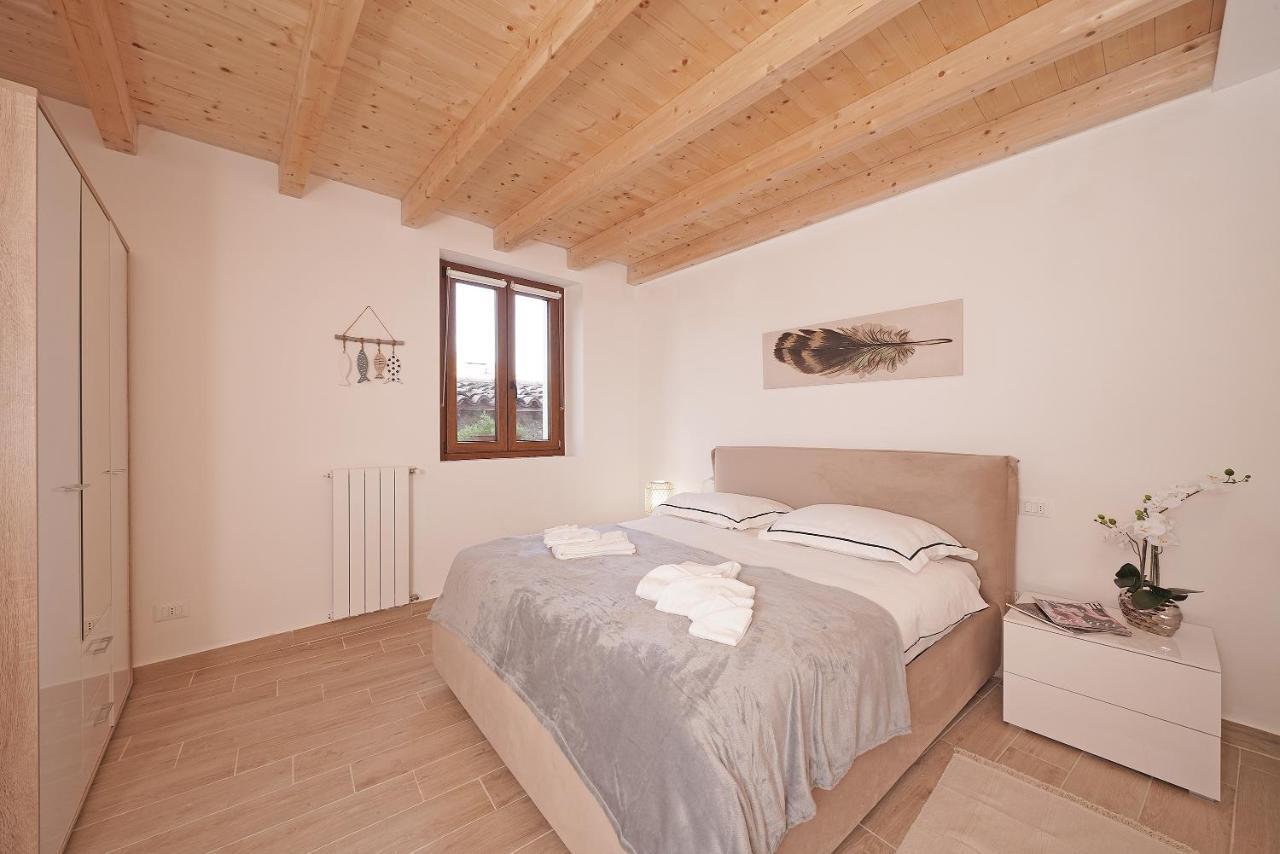 Apartments Villa Bougainville San Felice del Benaco Dış mekan fotoğraf