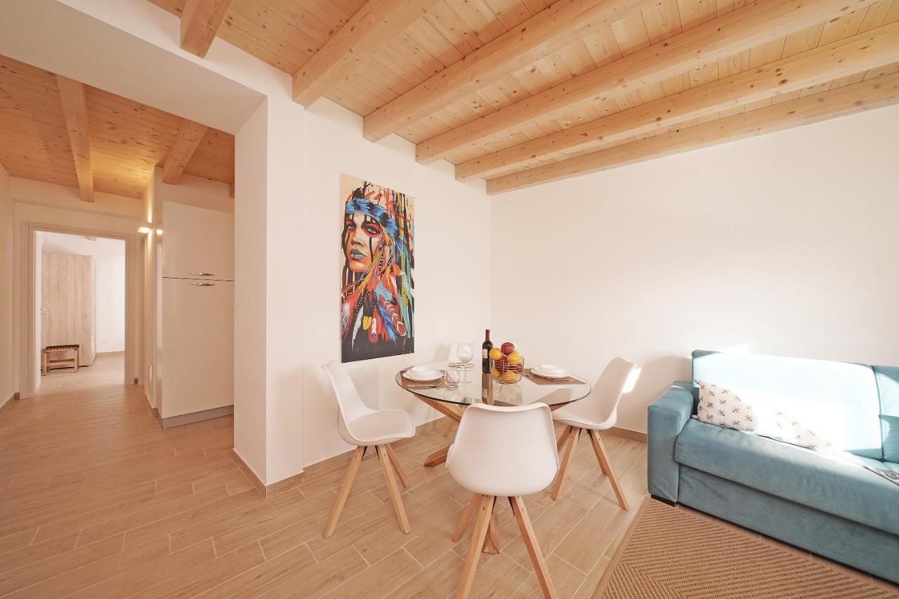 Apartments Villa Bougainville San Felice del Benaco Dış mekan fotoğraf