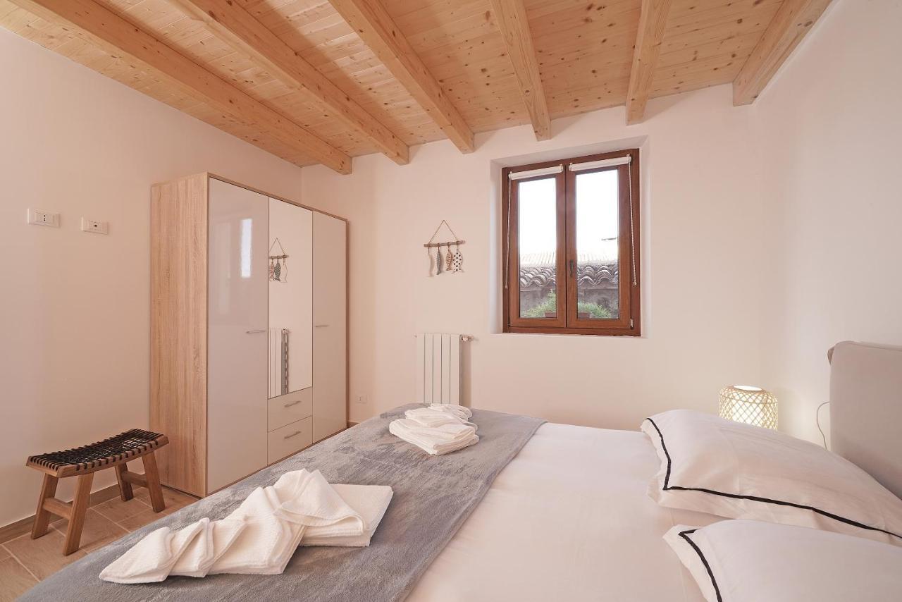 Apartments Villa Bougainville San Felice del Benaco Dış mekan fotoğraf