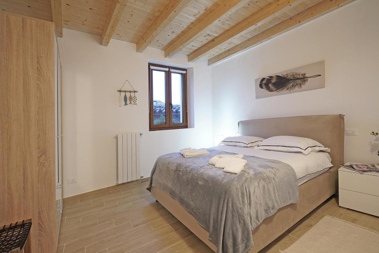 Apartments Villa Bougainville San Felice del Benaco Dış mekan fotoğraf