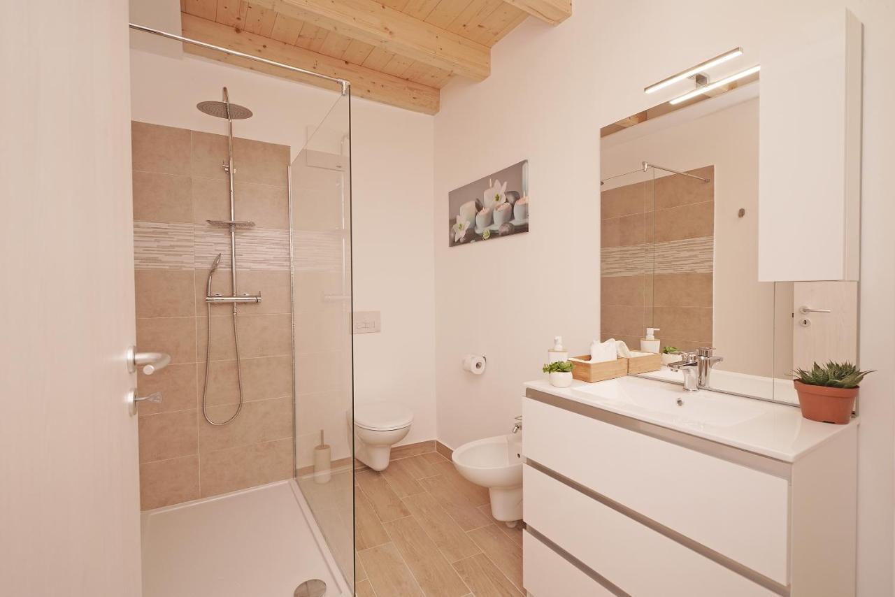 Apartments Villa Bougainville San Felice del Benaco Dış mekan fotoğraf
