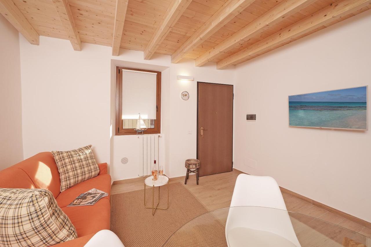 Apartments Villa Bougainville San Felice del Benaco Dış mekan fotoğraf