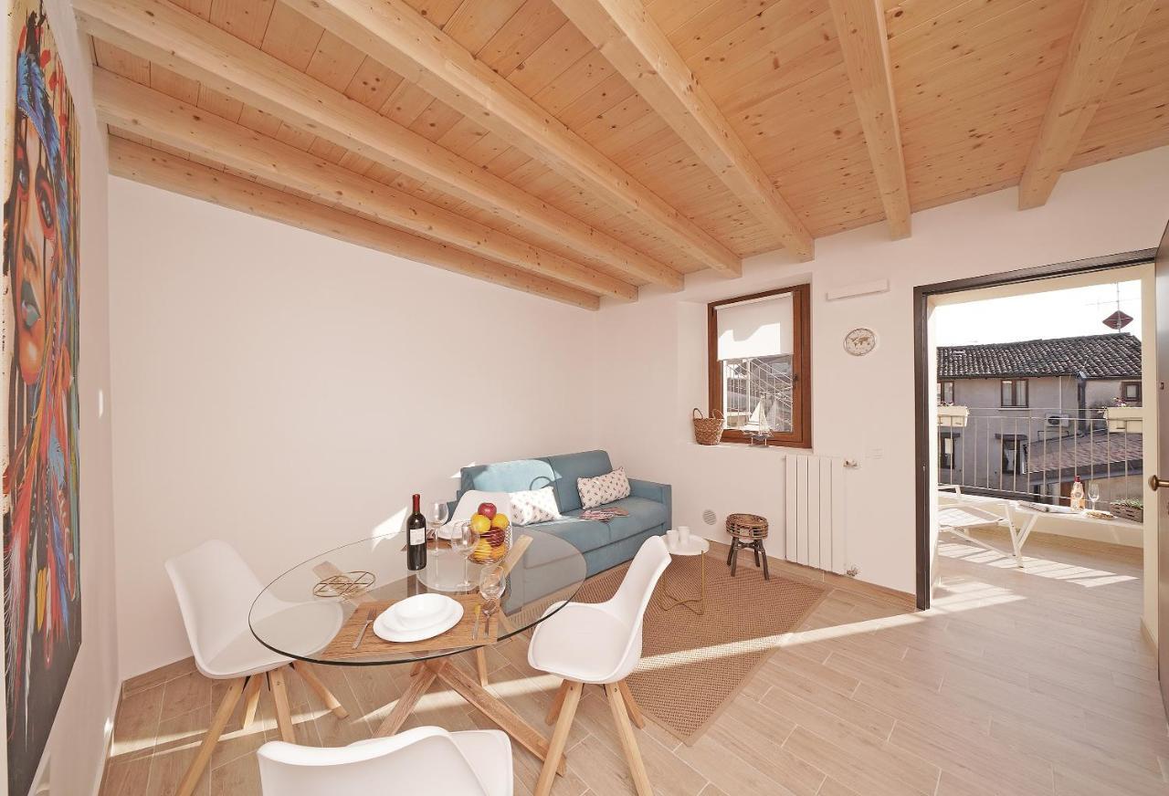 Apartments Villa Bougainville San Felice del Benaco Dış mekan fotoğraf