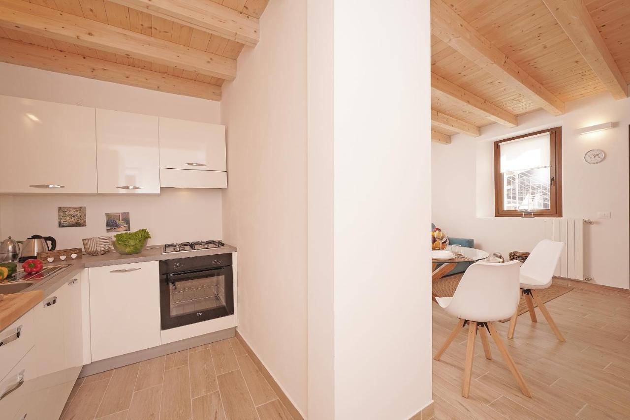 Apartments Villa Bougainville San Felice del Benaco Dış mekan fotoğraf