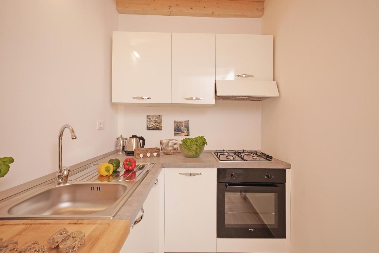 Apartments Villa Bougainville San Felice del Benaco Dış mekan fotoğraf