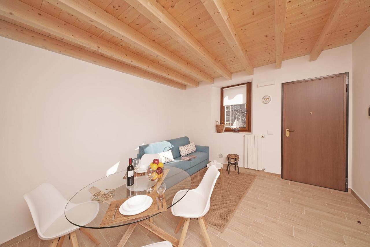 Apartments Villa Bougainville San Felice del Benaco Dış mekan fotoğraf